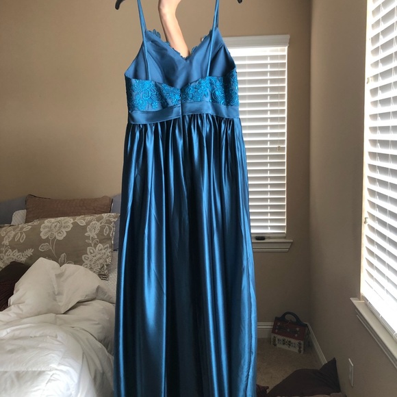 PROM DRESS BRAND NEW NEVER WORN - Picture 2 of 4